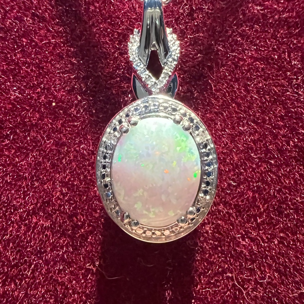 Sterling Silver Necklace with gorgeous real Opal pendant read below